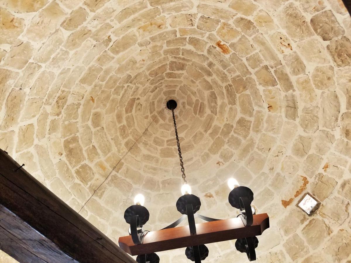 Antico Trullo Immerso Nella Campagna Альберобелло Экстерьер фото