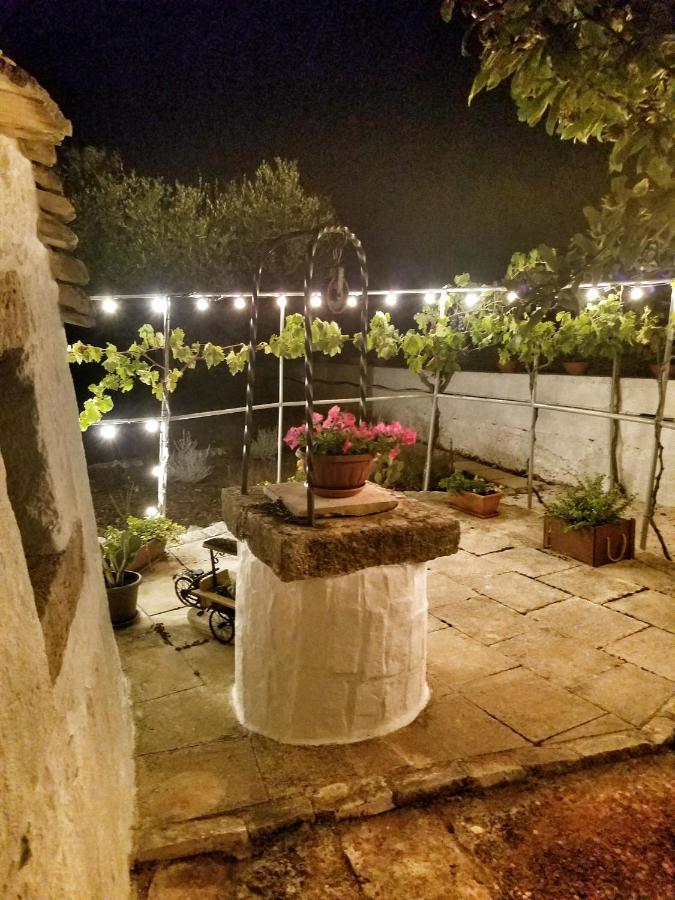 Antico Trullo Immerso Nella Campagna Альберобелло Экстерьер фото